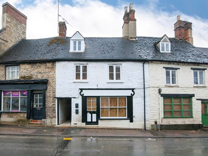 2 Bedroom Apartment To Rent In West End, Witney, OX28