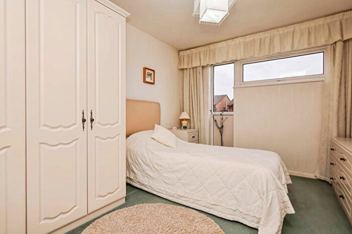 1 Bedroom Flat For Sale In Welshmans Hill, Sutton Coldfield, Birmingham, B73