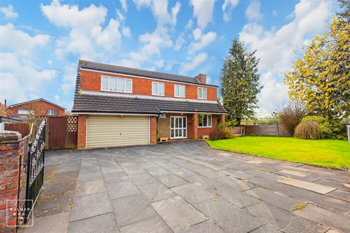 4 Bedroom Detached House For Sale In St. Ambrose Road, Astley, Tyldesley, M29