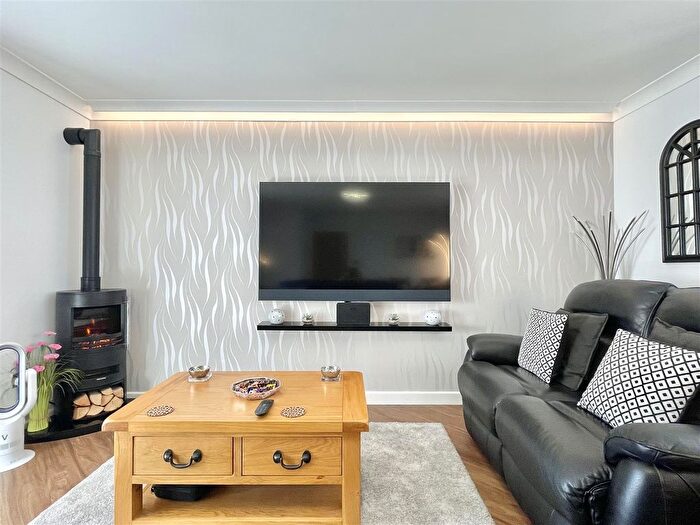 2 Bedroom Bungalow For Sale In Nightingale Drive, Weymouth, DT3