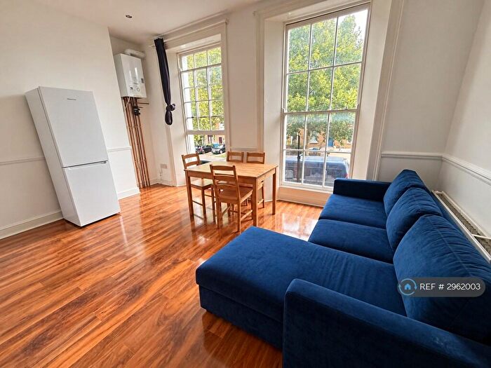 3 Bedroom Flat To Rent In Camberwell New Rd, Oval Camberwell, Elephant & Castle Brixton, Peckham, SE5