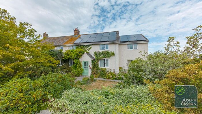 4 Bedroom Semi-Detached House For Sale In Northfields Close, Stogursey, TA5