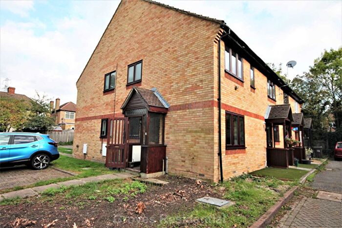 1 Bedroom Property To Rent In Boscombe Road, Worcester Park, KT4