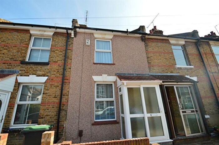 2 Bedroom Terraced House To Rent In Alfred Road, Gravesend, DA11