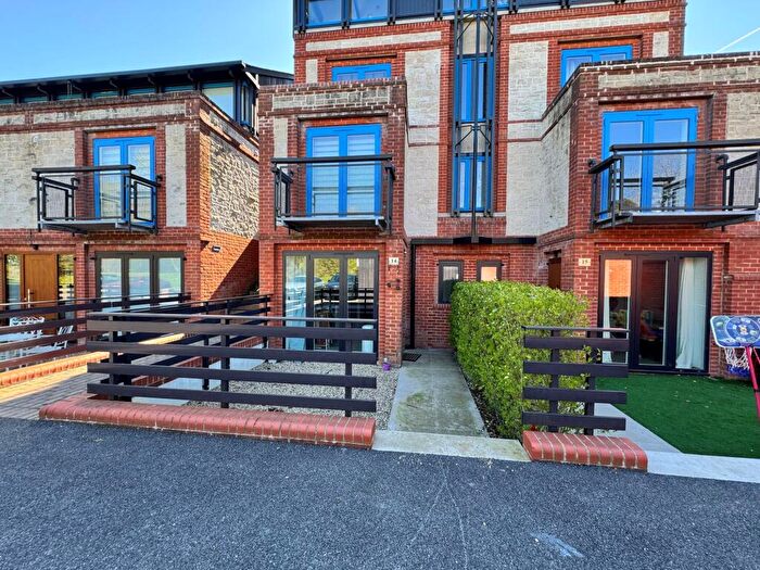 1 Bedroom Maisonette To Rent In Uplands House, Four Ashes Road, Cryers Hill, High Wycombe, HP15