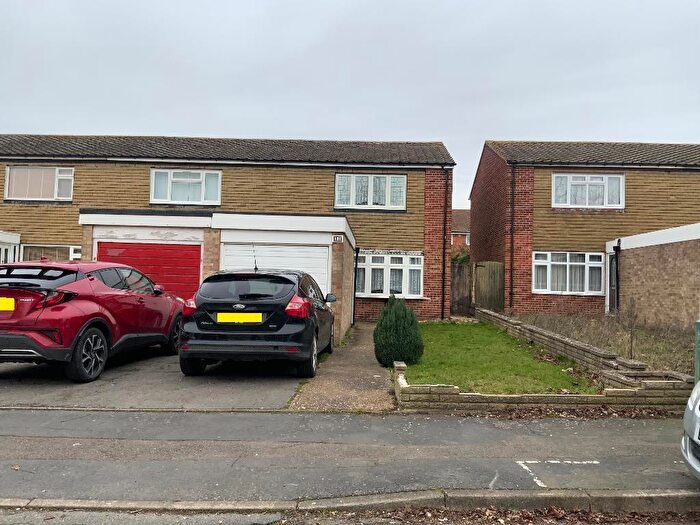 2 Bedroom Semi Detached House For Sale In Adelphi Crescent, Hornchurch, Essex, RM12