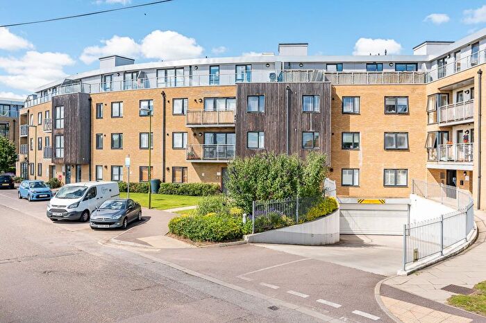 1 Bedroom Flat To Rent In Smeaton Court, Hertford, SG13