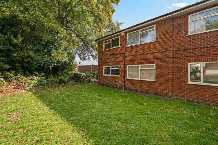 2 Bedroom Flat For Sale In Clumber Crescent South, Nottingham, NG7