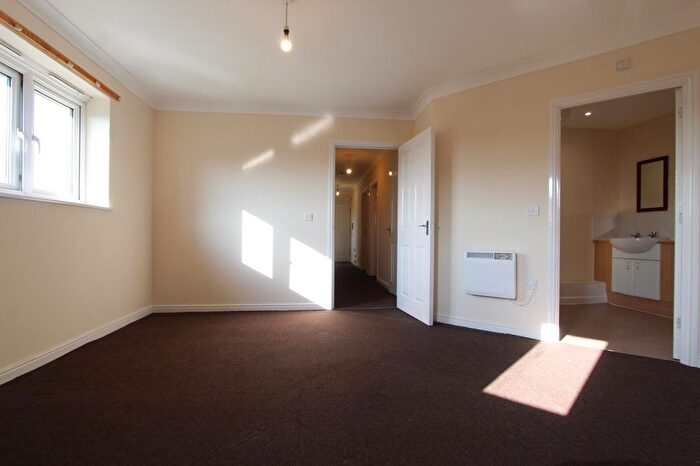 3 Bedroom Flat For Sale In Mortimer Way, Witham, CM8