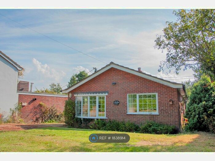 4 Bedroom Bungalow To Rent In Bawburgh Road, Marlingford, Norwich, NR9