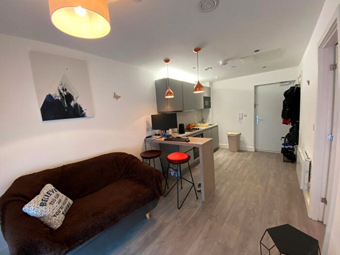 1 Bedroom Apartment To Rent In Henry Street, Sheffield, South Yorkshire, S3