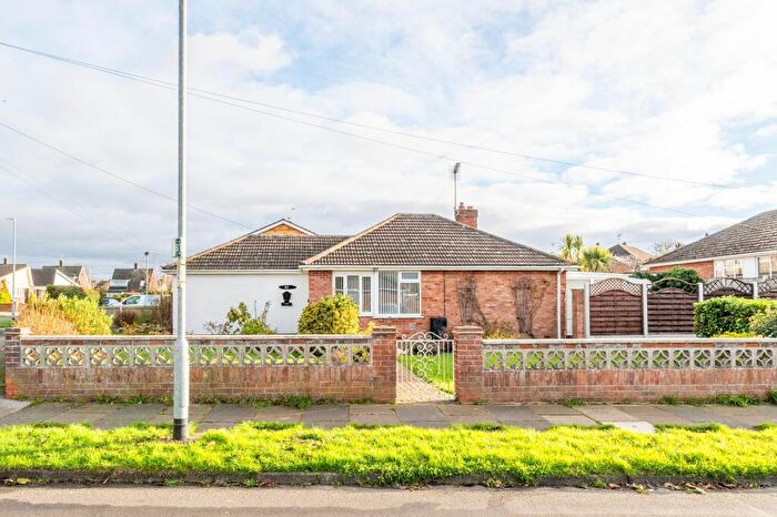 2 Bedroom Detached Bungalow For Sale In Orford Drive, Lowestoft, NR32