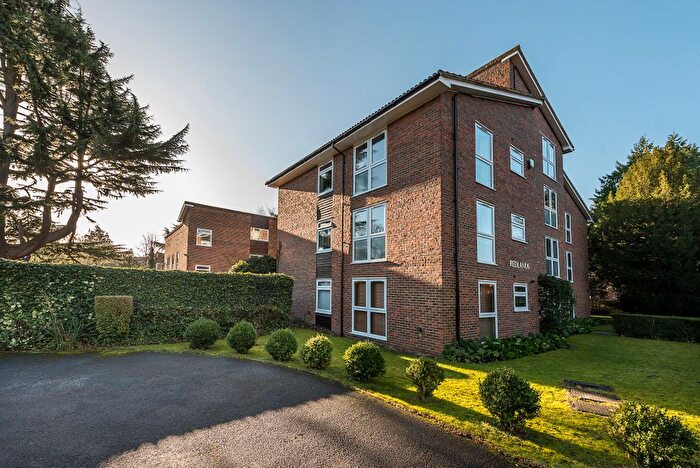 1 Bedroom Flat For Sale In Cromwell Road, Teddington, TW11