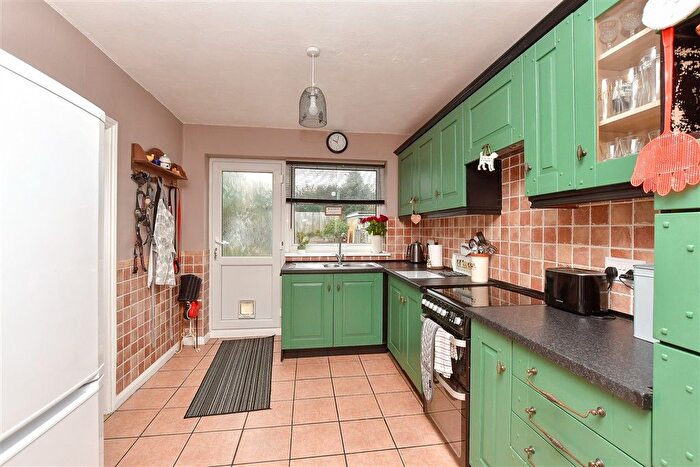 4 Bedroom End Terrace House For Sale In St. Peter's Court, Faversham, Kent, ME13