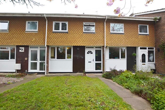 3 Bedroom Terraced House To Rent In Bellingham Walk, RG4