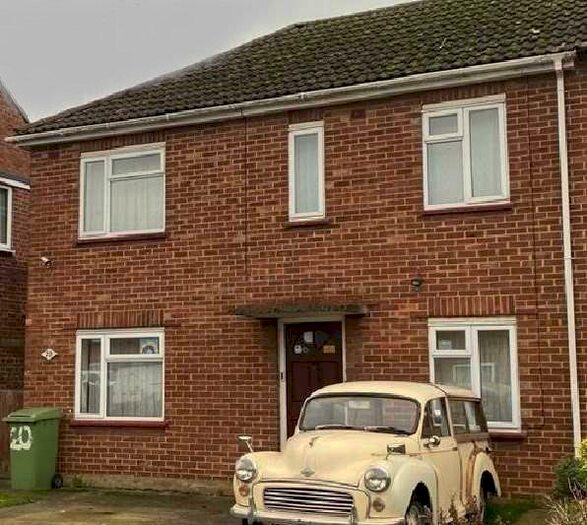 3 Bedroom House To Rent In Brook Road, Faversham, ME13