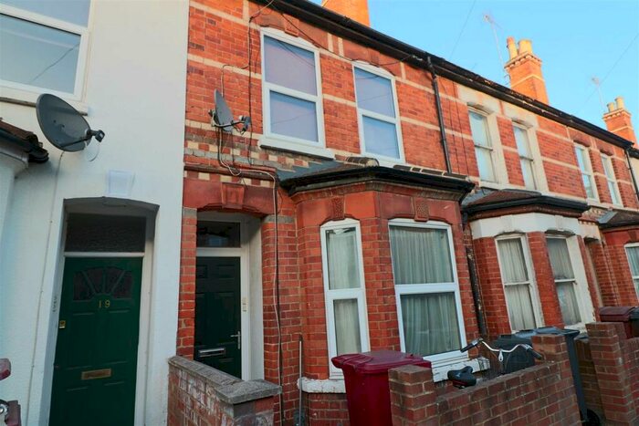 1 Bedroom Flat To Rent In Norfolk Road, Reading, RG30