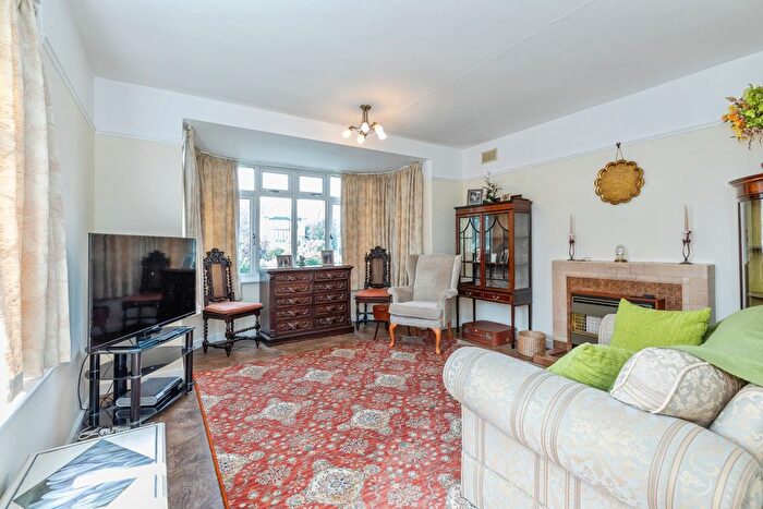 4 Bedroom Detached House For Sale In Birling Avenue, Rainham, Gillingham, ME8