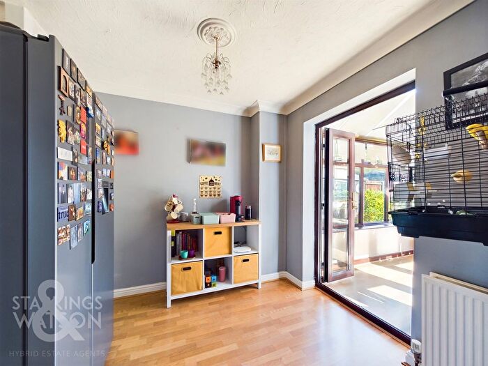 3 Bedroom Detached House For Sale In Kingswood Avenue, Carlton Colville, Lowestoft, NR33