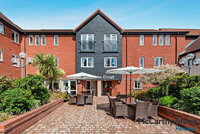2 Bedroom Flat For Sale In Smithson Court, Top Lane, Copmanthorpe, York, YO23