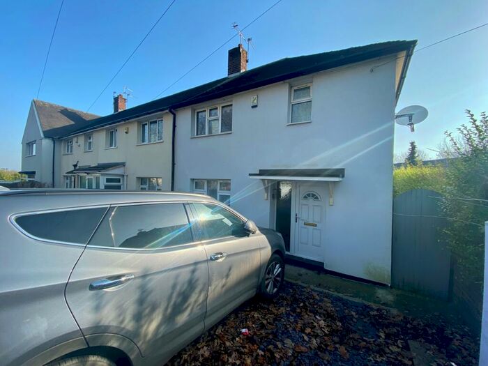 3 Bedroom House To Rent In Gardendale Avenue, Clifton, NG11