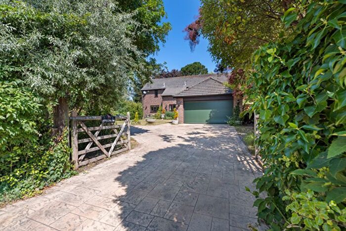 4 Bedroom Detached House For Sale In Goodwood Gardens, Runcton, Chichester, PO20