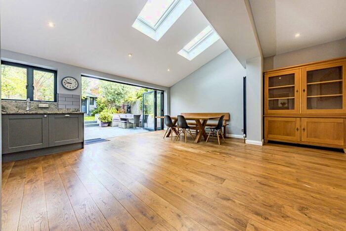 4 Bedroom Terraced House To Rent In Lincoln Avenue, Twickenham, TW2