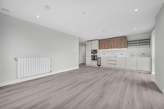 3 Bedroom Flat To Rent In Cairncross House, Townsend Road, SE3