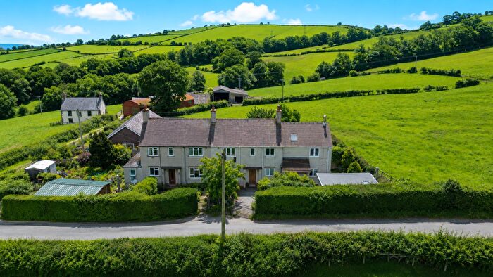 3 Bedroom Semi-Detached House For Sale In Peniel, Denbigh, LL16