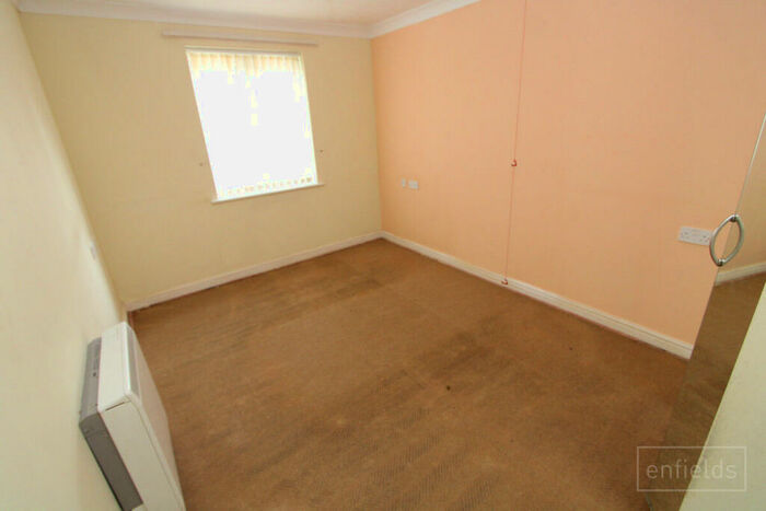 2 Bedroom Flat For Sale In Oakley Road, Southampton, SO16