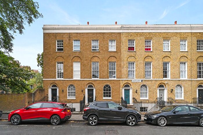 2 Bedroom Flat For Sale In Tredegar Square, Mile End, London, E3