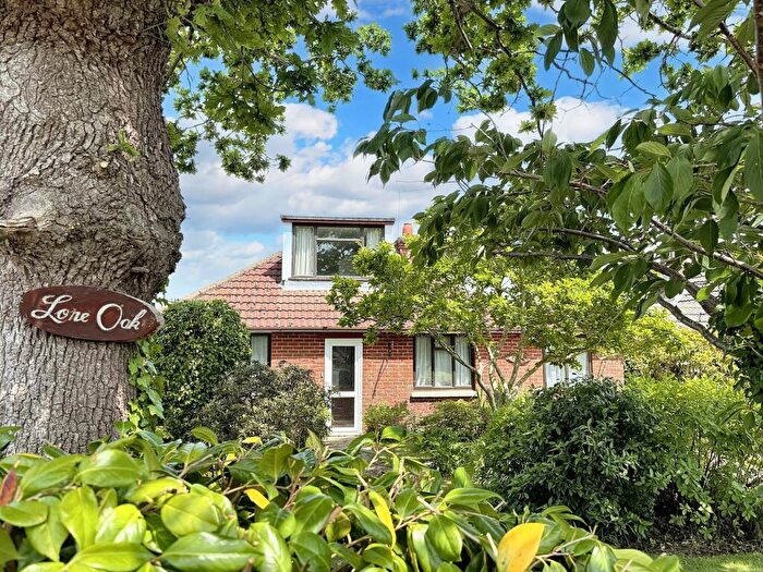 3 Bedroom Detached Bungalow For Sale In Chapel Lane, Langley, SO45