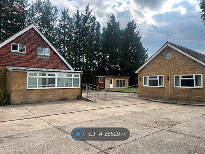 4 Bedroom Detached House To Rent In Bonehurst Road, Horley, RH6