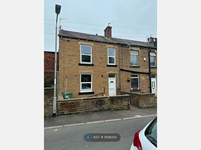 2 Bedroom End Of Terrace House To Rent In Florence Terrace, Morley, Leeds, LS27