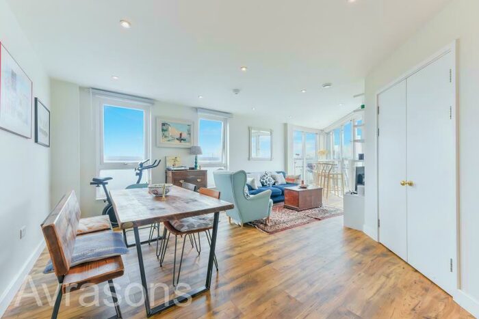 2 Bedroom Apartment To Rent In Bolton Crescent, Oval, SE5