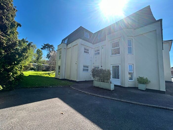 2 Bedroom Flat To Rent In Church Road, Alphington, Exeter, EX2