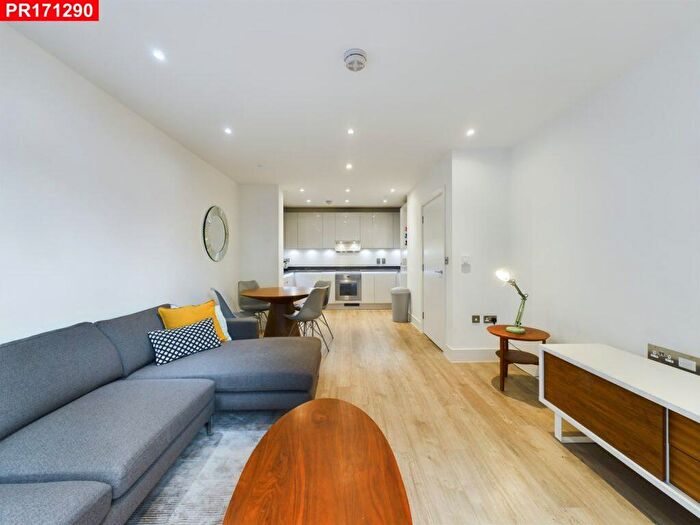 1 Bedroom Flat To Rent In Park Royal – Bedroom Flat, NW10
