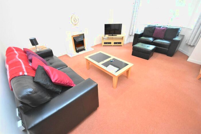 2 Bedroom Flat To Rent In Holburn Street, City Centre, Aberdeen, Aberdeen, AB10