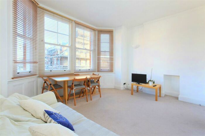 1 Bedroom Flat To Rent In Wexford Road, Balham, SW12