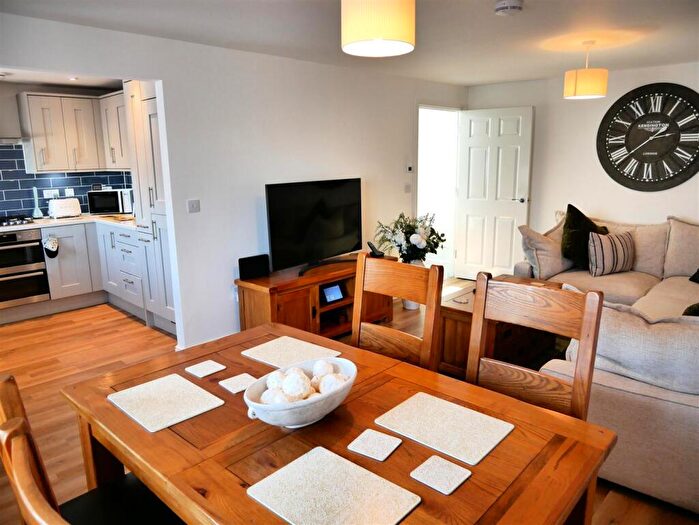 2 Bedroom Detached House For Sale In Stoke Meadow, Calne, SN11