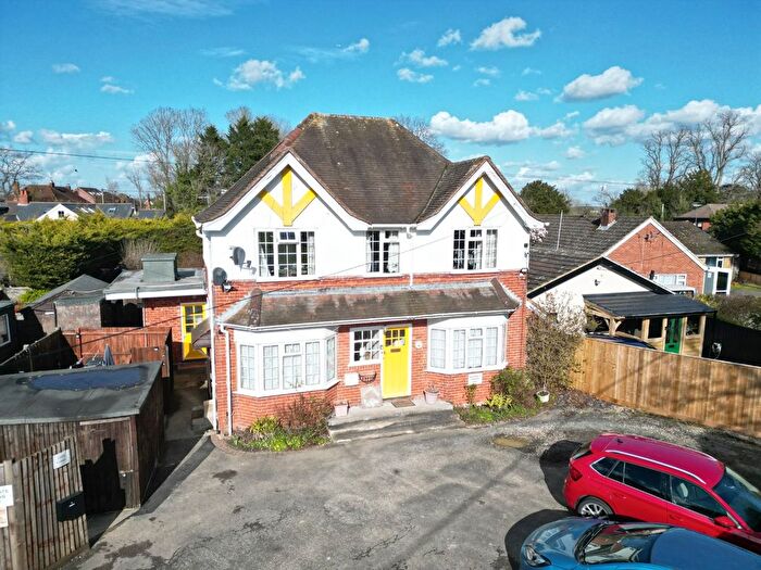 8 Bedroom Detached House For Sale In Sulhamstead Road, Burghfield, Reading, Berkshire, RG30