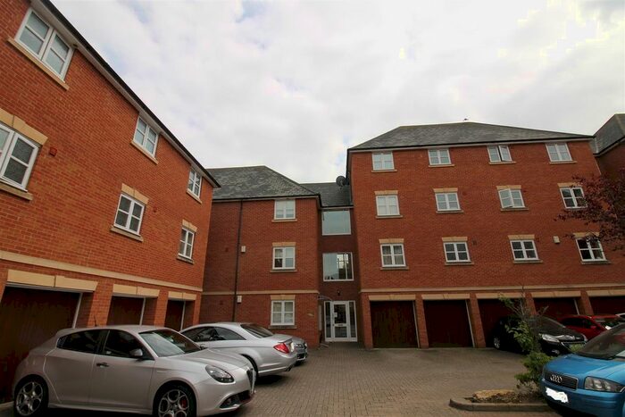 3 Bedroom Flat To Rent In Vernier Crescent, Medbourne, Milton Keynes MK5
