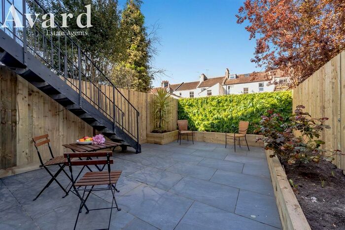 2 Bedroom Flat To Rent In Warleigh Road, Brighton, BN1