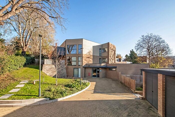 2 Bedroom Flat For Sale In Auckland Road, Crystal Palace, London, SE19