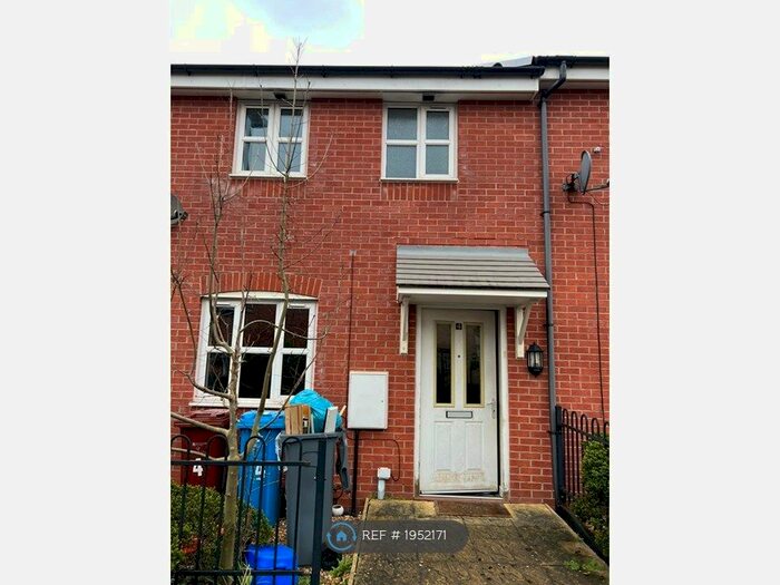 3 Bedroom Terraced House To Rent In Rainshaw Lane, Manchester, M18
