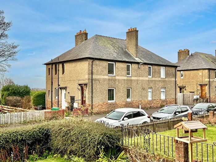 2 Bedroom Flat For Sale In Upper Wellheads, Limekilns, KY11