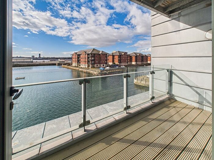 2 Bedroom Flat To Rent In William Jessop Way, City Centre, Liverpool, L3