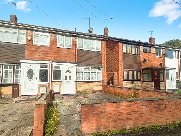 3 Bedroom Semi Detached House For Sale In Barrington Close, Wolverhampton, WV10