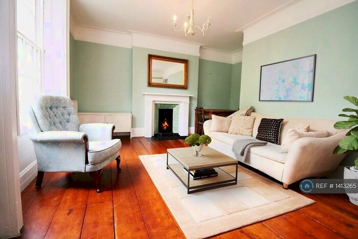 1 Bedroom Flat To Rent In Camden Road, London, NW1