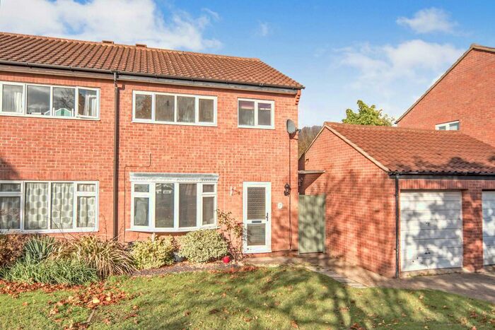 3 Bedroom Semi-Detached House To Rent In Loveridge Avenue, Kempston, MK42